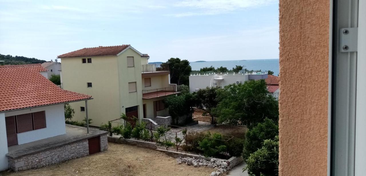 Apartments Bilo Near Примоштен Экстерьер фото